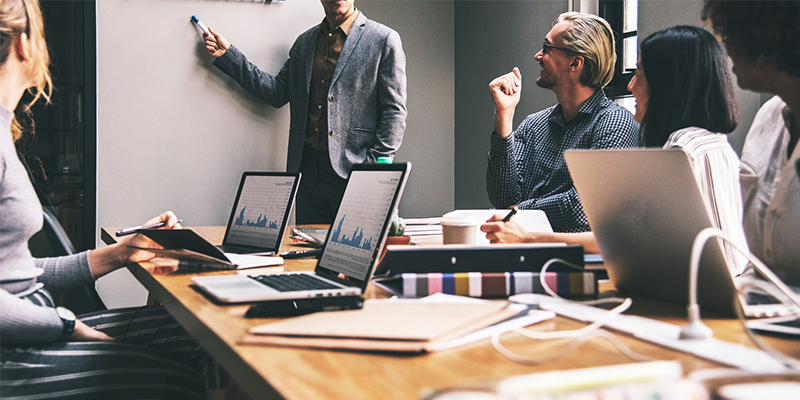 Cómo el inglés afecta a los empleados